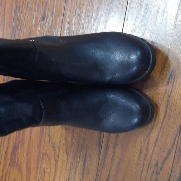 Crown Vintage Round toe Zip up Black Stacked Heel Boots - Picture 6 of 8